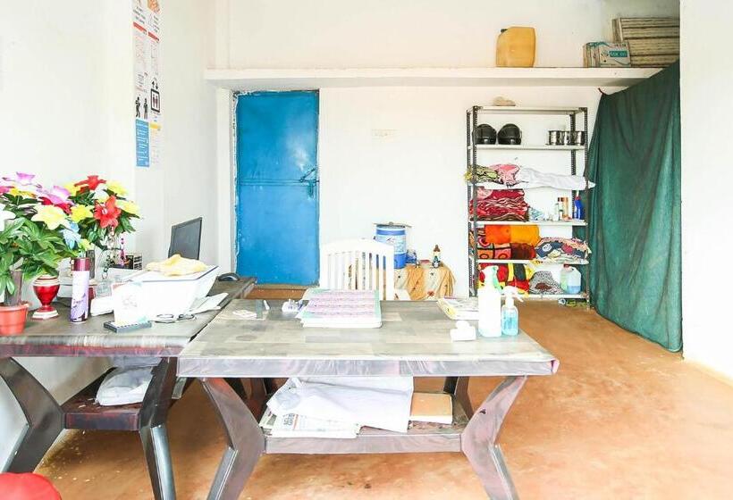 Hotel Spot On Krishna Market And Lodge