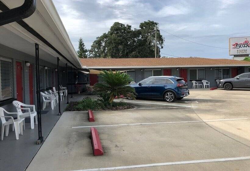 モーテル Scoot Inn