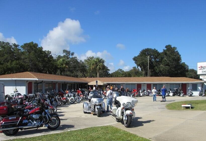 モーテル Scoot Inn