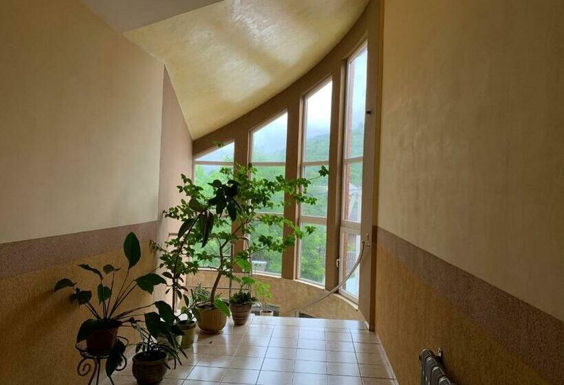 Pensione садыба над рикою