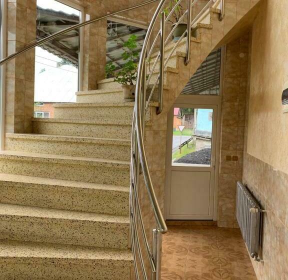 Pensione садыба над рикою