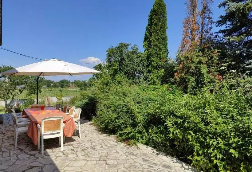 Majatalo Domaine Des Arts