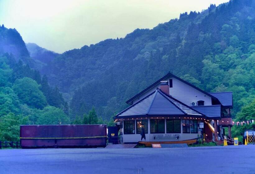 Majatalo Outdoor Style Amida