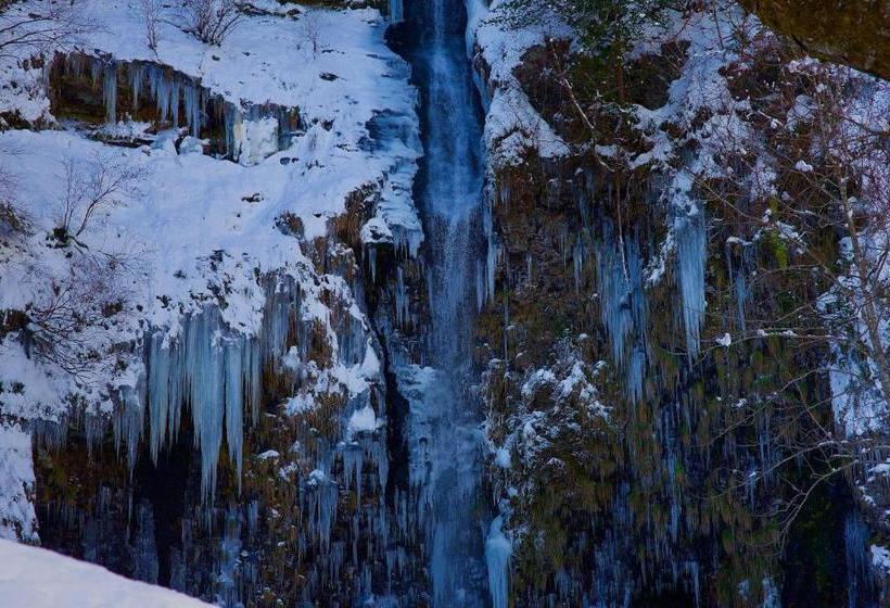 Majatalo Outdoor Style Amida