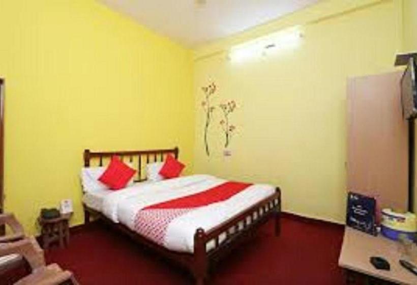 פנסיון Priyanshu Lodge