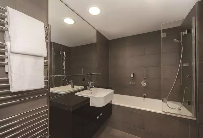 Adina Apartment Hotel Berlin Hackescher Markt