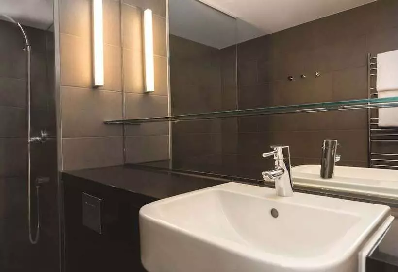 Adina Apartment Hotel Berlin Hackescher Markt