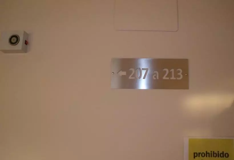 مسافرخانه Pensión Residencial Platas