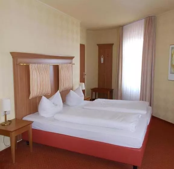 ホテル Berg Gasthof Honigbrunnen