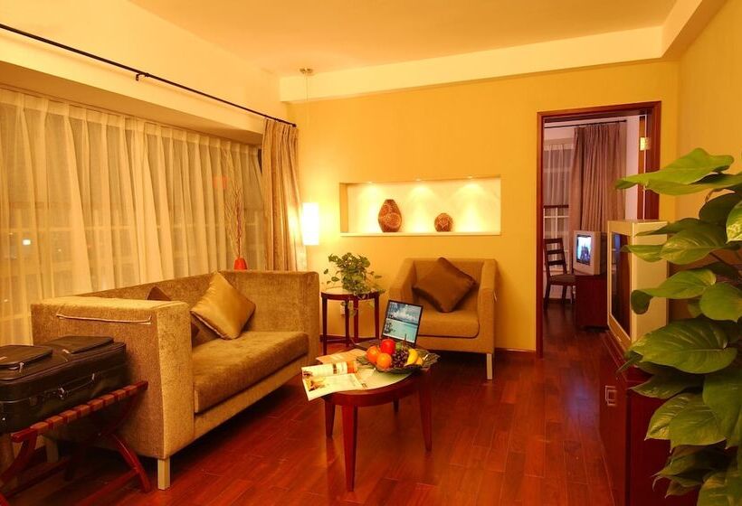 בית מלון כפרי Chicago Suites International