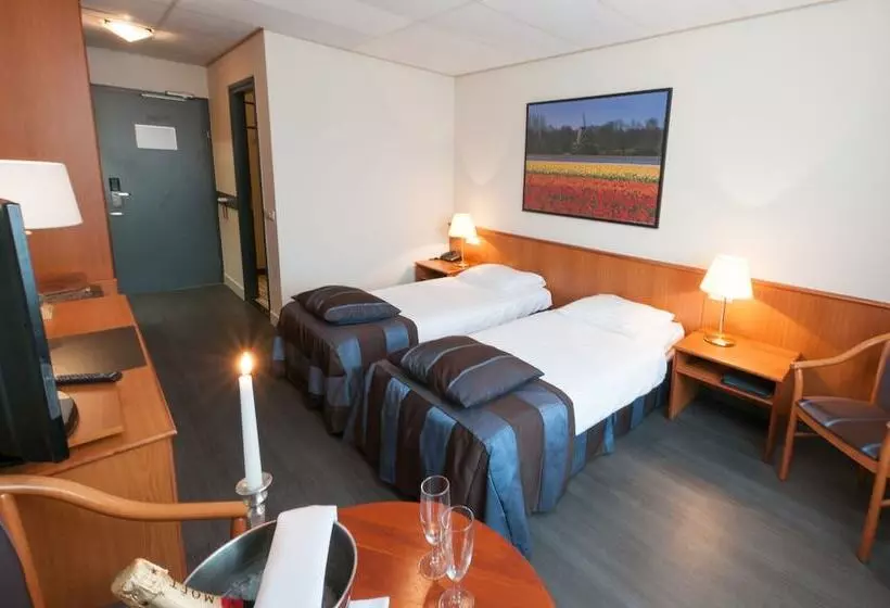 هتل De Rustende Jager