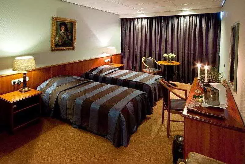 هتل De Rustende Jager