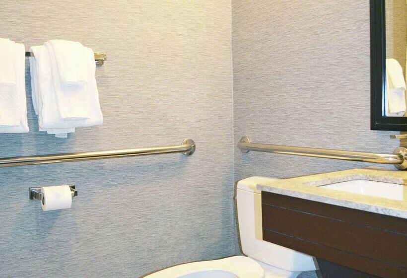 Distrikt Hotel New York City, Tapestry Collection By Hilton