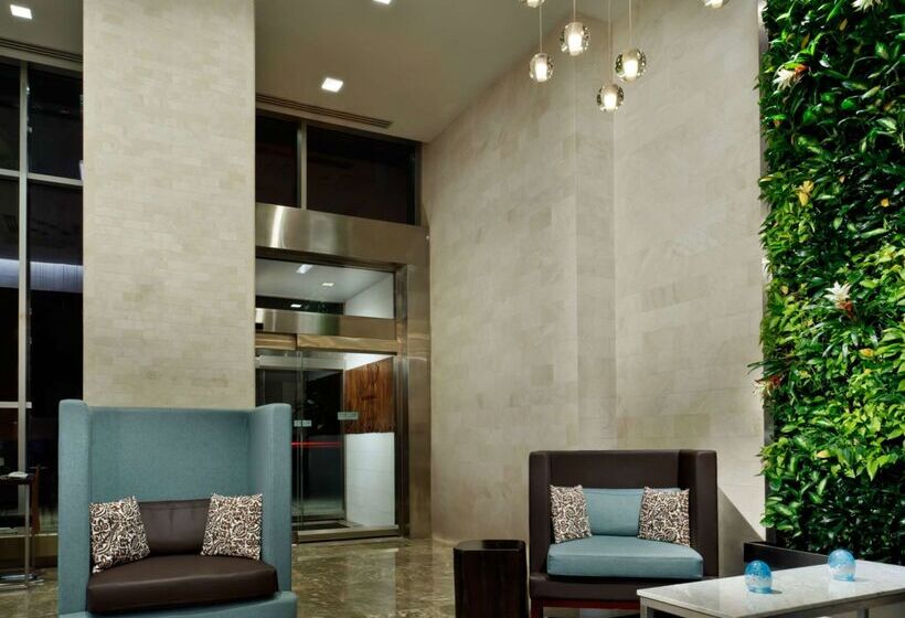 Distrikt Hotel New York City, Tapestry Collection By Hilton