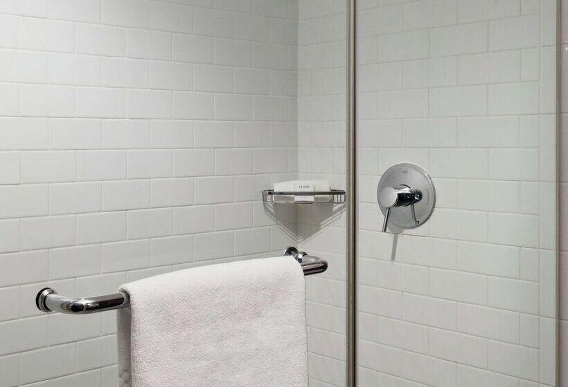 Distrikt Hotel New York City, Tapestry Collection By Hilton