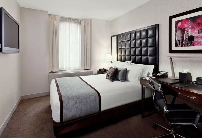 Distrikt Hotel New York City, Tapestry Collection By Hilton