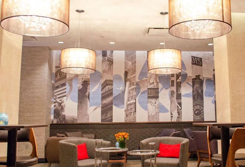 Distrikt Hotel New York City, Tapestry Collection By Hilton