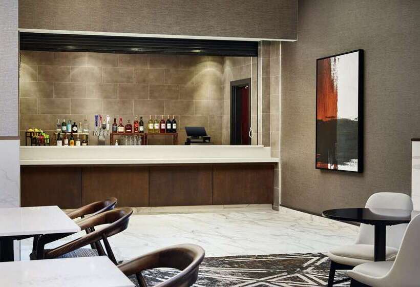 فندق Embassy Suites By Hilton Huntsville