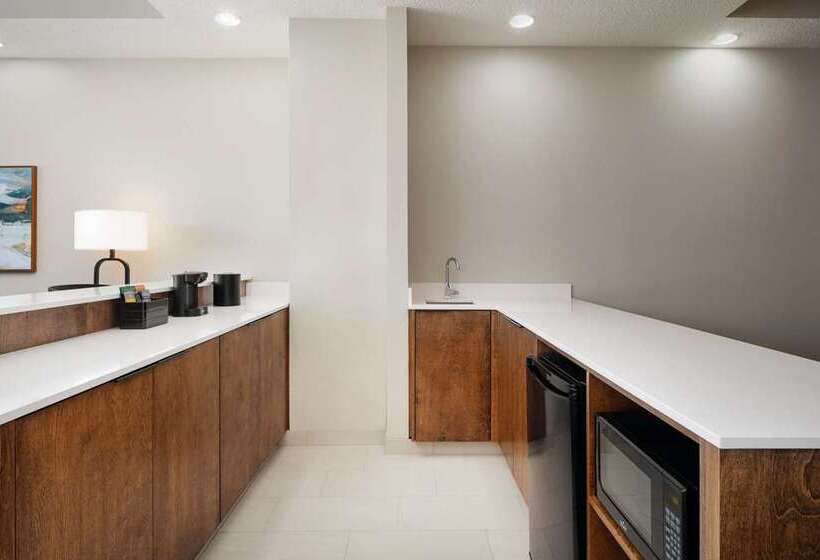 فندق Embassy Suites By Hilton Huntsville