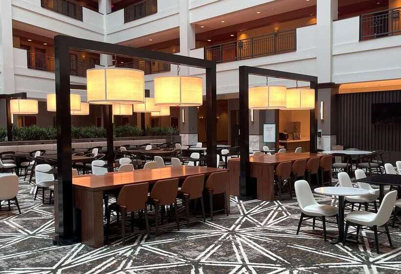 فندق Embassy Suites By Hilton Huntsville