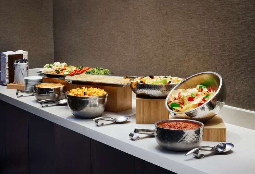 فندق Embassy Suites By Hilton Huntsville