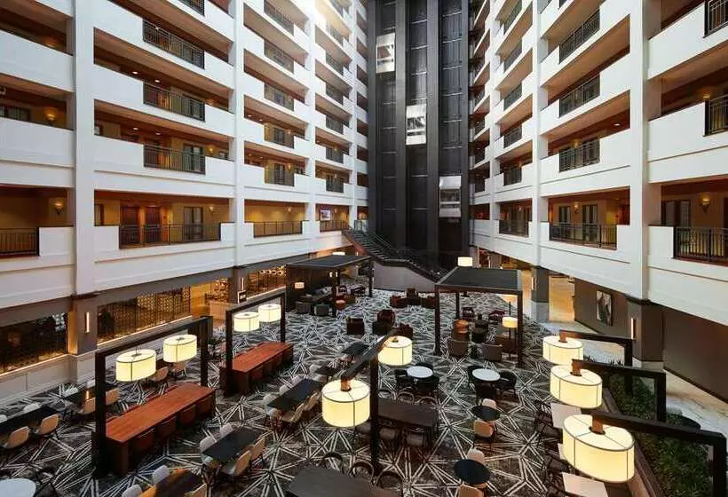 ホテル Embassy Suites By Hilton Huntsville