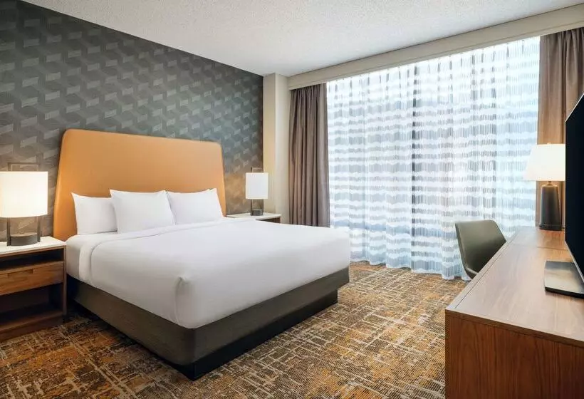 ホテル Embassy Suites By Hilton Huntsville