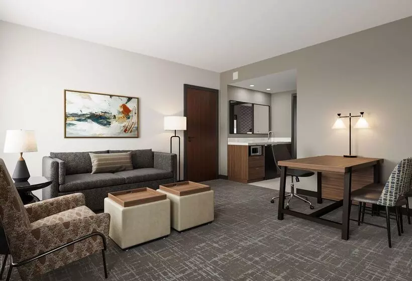 ホテル Embassy Suites By Hilton Huntsville