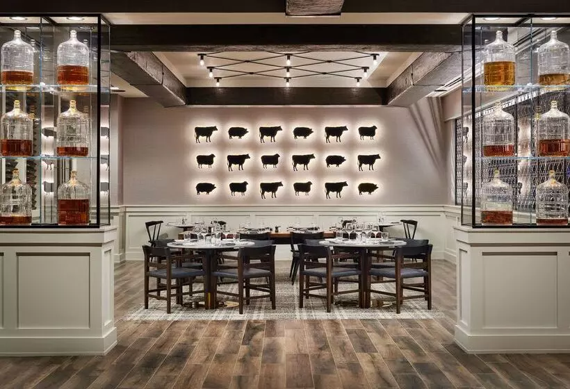 ホテル Embassy Suites By Hilton Huntsville