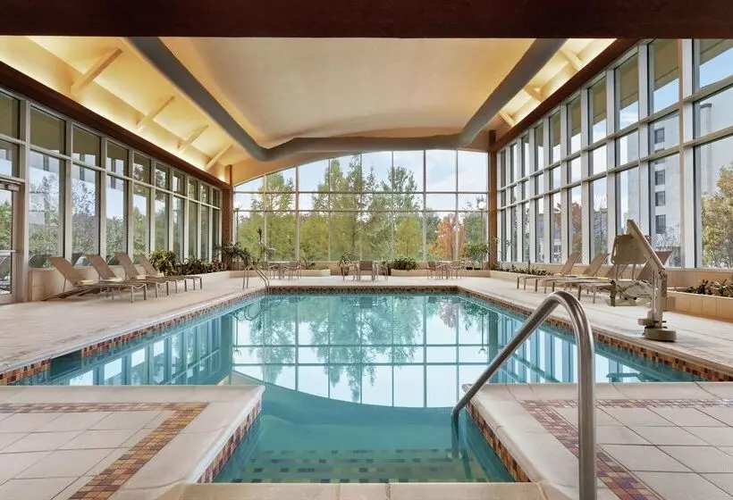 ホテル Embassy Suites By Hilton Huntsville