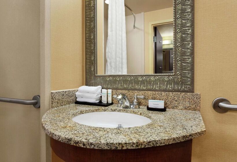 فندق Embassy Suites By Hilton Huntsville