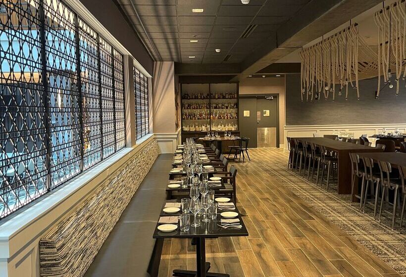 فندق Embassy Suites By Hilton Huntsville