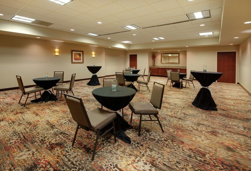 فندق Embassy Suites By Hilton Huntsville