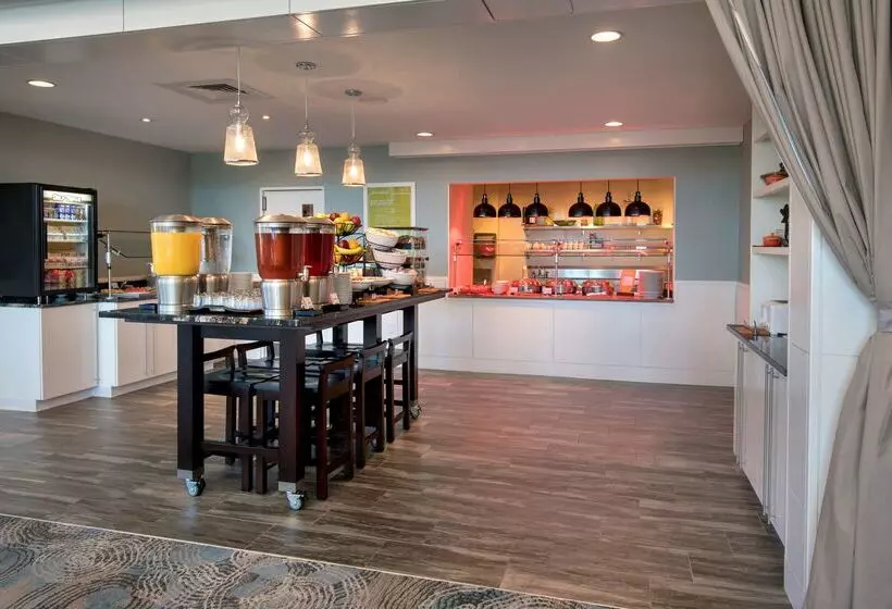 هتل Hilton Garden Inn Albany Medical Center