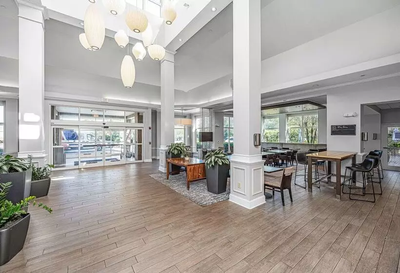 هتل Hilton Garden Inn Charleston Airport