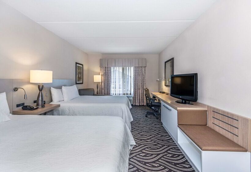 בית מלון כפרי Hilton Garden Inn Charleston Airport