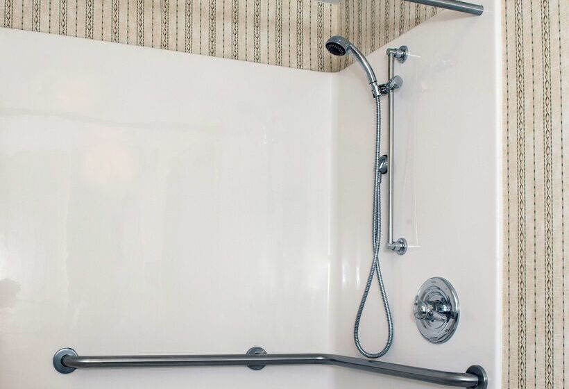 Отель Hilton Garden Inn Charlotte Pineville