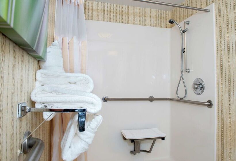 Отель Hilton Garden Inn Charlotte Pineville