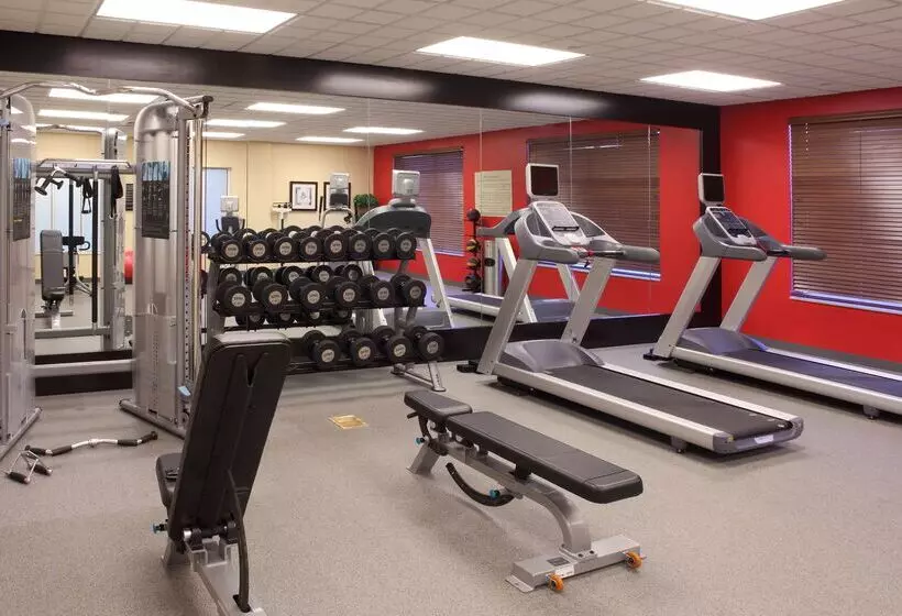 בית מלון כפרי Hilton Garden Inn Frederick