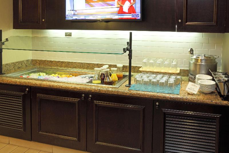 בית מלון כפרי Hilton Garden Inn Frederick