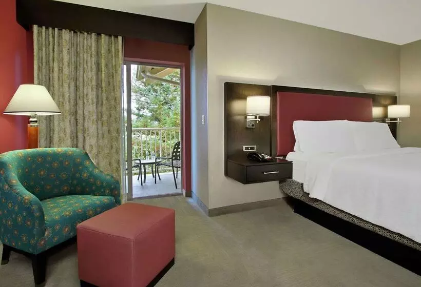 בית מלון כפרי Hilton Garden Inn Sonoma County Airport