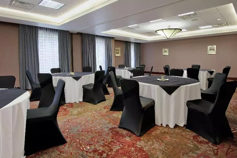 בית מלון כפרי Hilton Garden Inn Sonoma County Airport