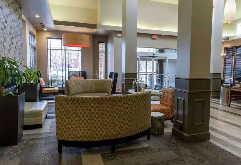 هتل Hilton Garden Inn Des Moines West