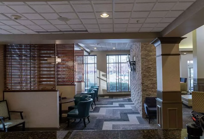 هتل Hilton Garden Inn Des Moines West