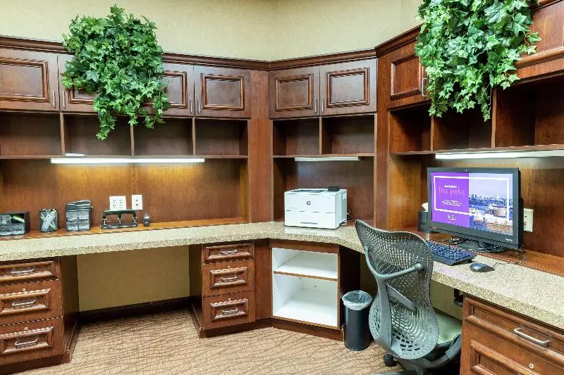 هتل Hilton Garden Inn Des Moines West