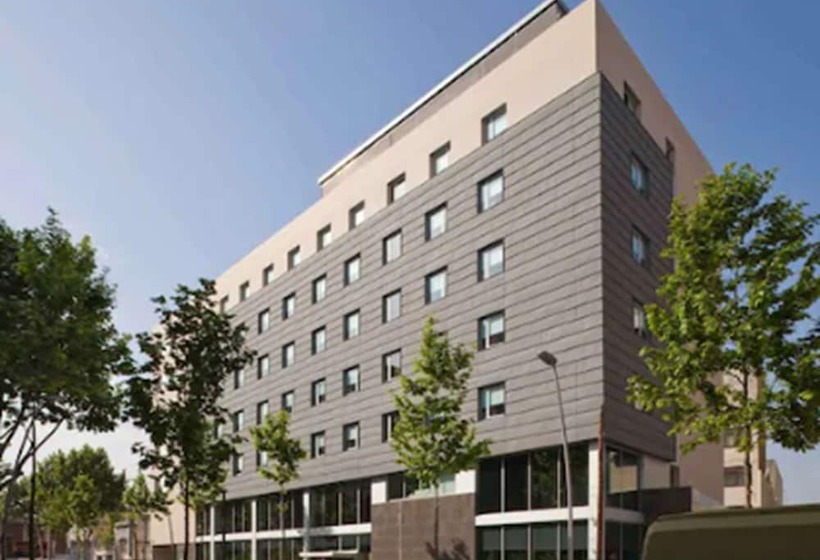 هتل Ibis Barcelona Plaza Glòries 22@