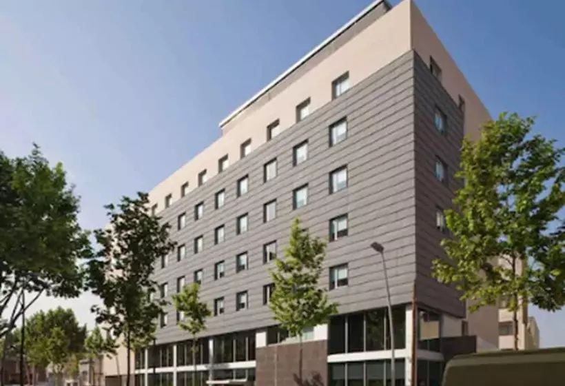 Отель Ibis Barcelona Plaza Glòries 22@