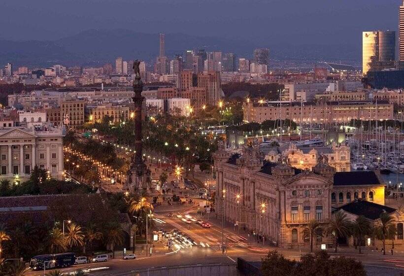 هتل Ibis Barcelona Plaza Glòries 22@
