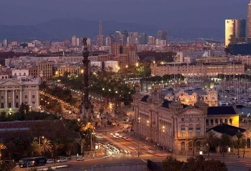 Отель Ibis Barcelona Plaza Glòries 22@