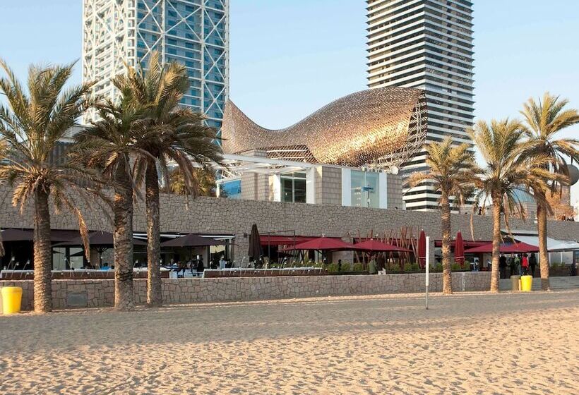 هتل Ibis Barcelona Plaza Glòries 22@